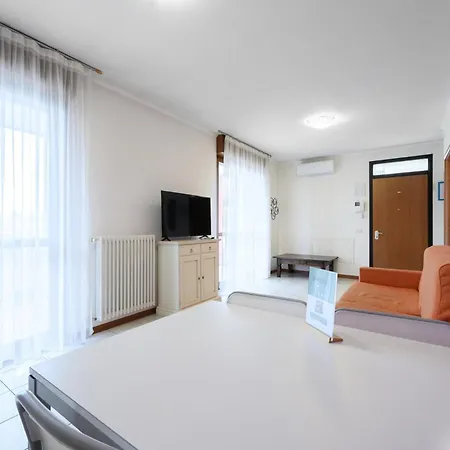 Hotiday Garda Hotel 4*